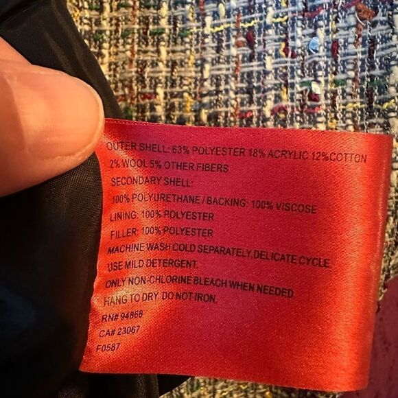 Bernardo collection tweed jacket with snaps and faux leather accents med - Picture 8 of 8